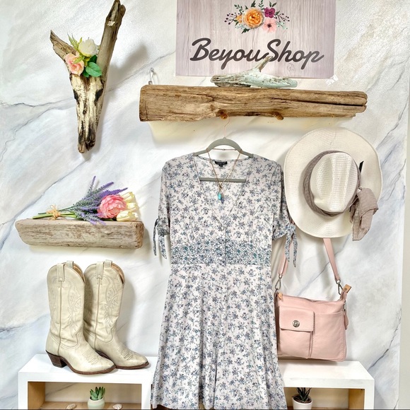 TOPSHOP sweet BOHO dress in delicate floral 💐✨